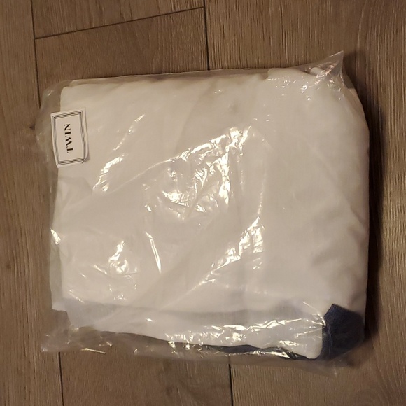 Twin Bed Skirt - Picture 2 of 3